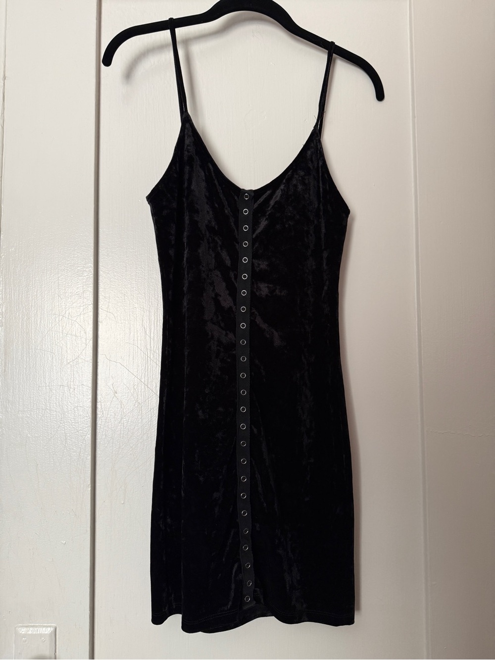 Vintage 90s Style Black Crushed Velvet Grommet Mini Dress Grunge Goth Bodycon